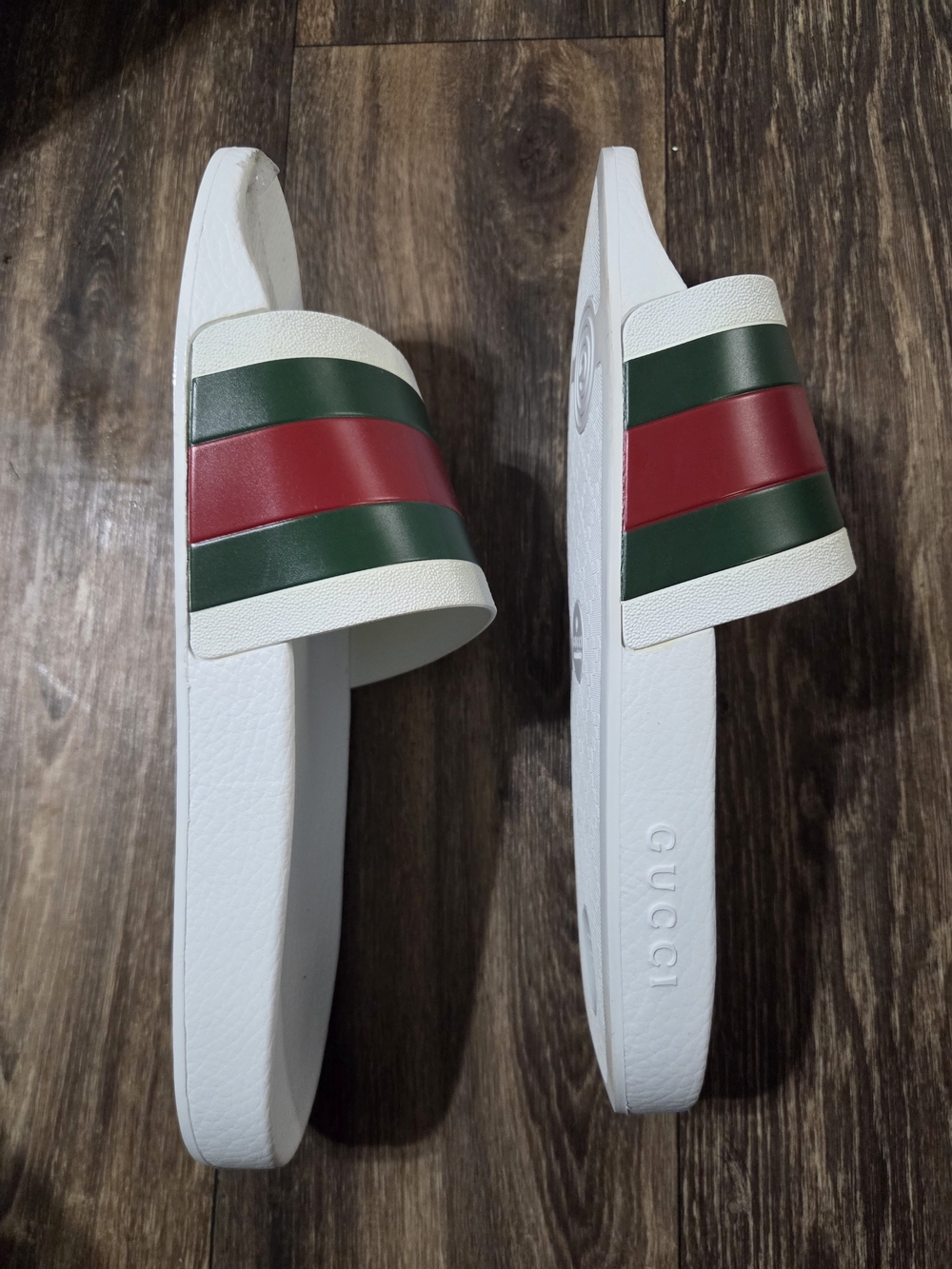 Gucci White Slide Sandals with Green and Red Stripes